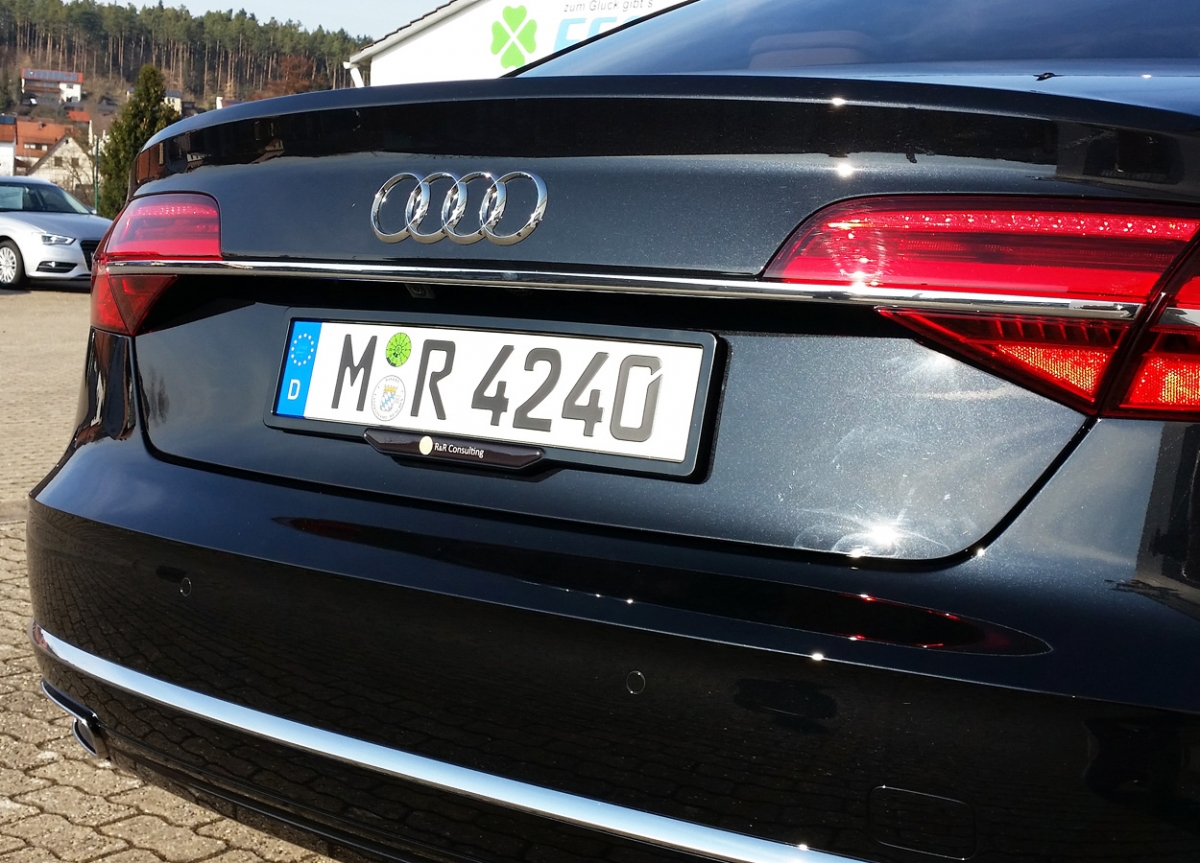 Oldtimer - Kategorie: AUDI - Bild: Audi A7 Kennzeichenhalter