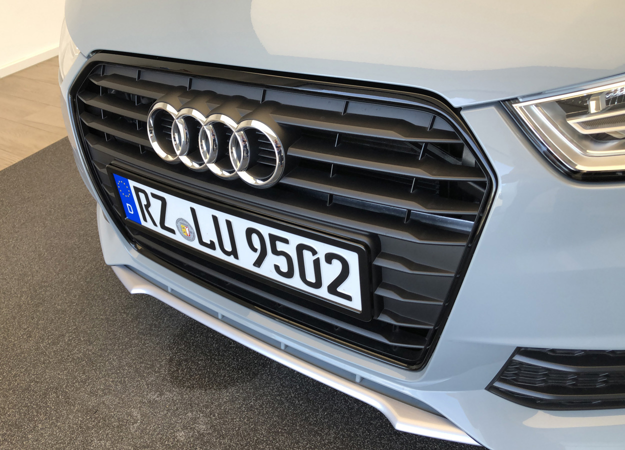 2x Kennzeichenhalter Audi Vorsprung durch Technik Quattro 80 100 in Hessen  - Calden, Tuning & Styling Anzeigen