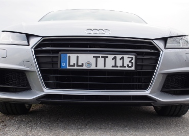 Kennzeichenhalterung für Audi TT CarSign schwarz-glanz