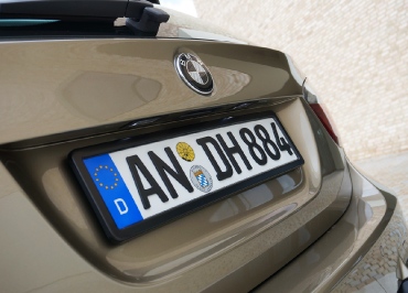 Kundenfoto: BMW 3er Nummernschildhalter in Edelstahl schwarz-matt