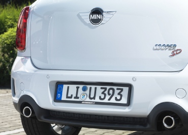 MINI Cooper SD Kennzeichenhalter Edelstahl schwarz-glanz 