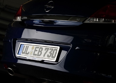 CarSign Edelstahl Chrom mit Inlay als perfekter Kennzeichenhalter