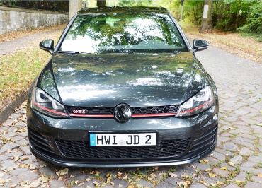 Kennzeichenhalter lackiert Pianolack schwarz hochglanz für VW Golf GTI
